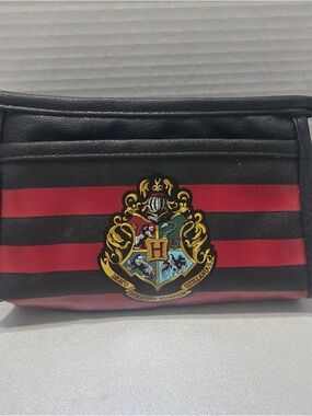 Harry Potter Hogwarts Crest Black Red Stripe Cosmetic Bag Pouch